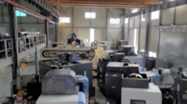 A 씨 일당이 러시아에 불법 수출했던 공작 기계가 창고에 보관돼있다. 부산본부세관 제공