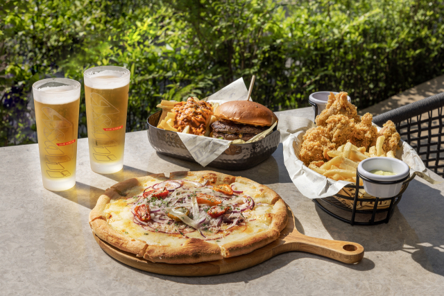 부산롯데호텔이 개관 27주년을 맞아 3월 한 달간 다양한 식음 프로모션을 진행한다. 부산롯데호텔 제공