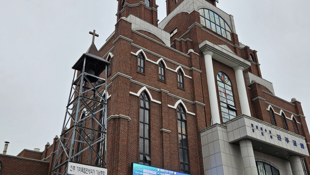 1919년 경남 진주 3·1만세운동의 시작을 알린 진주교회(당시 예수교예배당)에 종탑이 복원돼 있다. 추경화 씨 제공