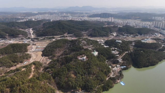 경남 진주시 진양호공원 전경. 최근 공원 내 부지 0.206㎢가 상수원보호구역에서 해제됐다. 김현우 기자