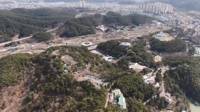 동물원이 이전한 부지는 향후 숲속 테마공간 등으로 재탄생한다. 새로운 동물원과 지역 활성화에 크게 기여할 전망이다. 김현우 기자