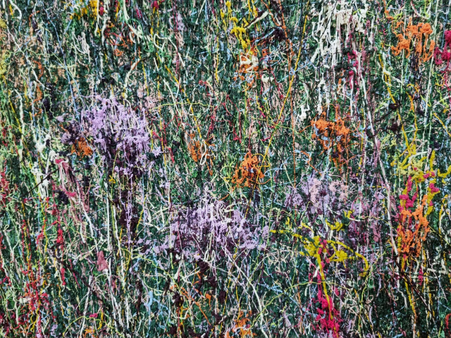 강헤은 작가는 물감을 짜서 자신이 원하는 색선을 만들고 층층히 쌓아 작품을 완성한다. 작가의 물감 기법을 확대한 사진. 맥화랑 제공