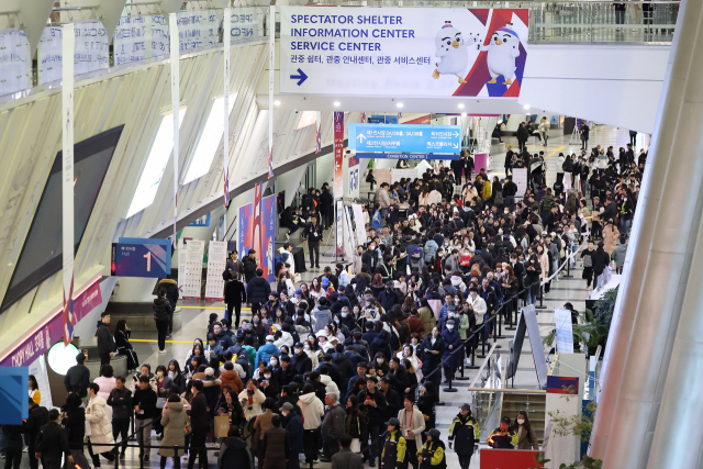 지난달 25일 열린 ‘BNK부산은행 2024 부산세계탁구선수권대회’ 남자 단체전 중국과 프랑스의 결승전을 보기 위해 벡스코 특설경기장에 구름 관중이 몰려들었다. 부산세계탁구선수권 조직위 제공