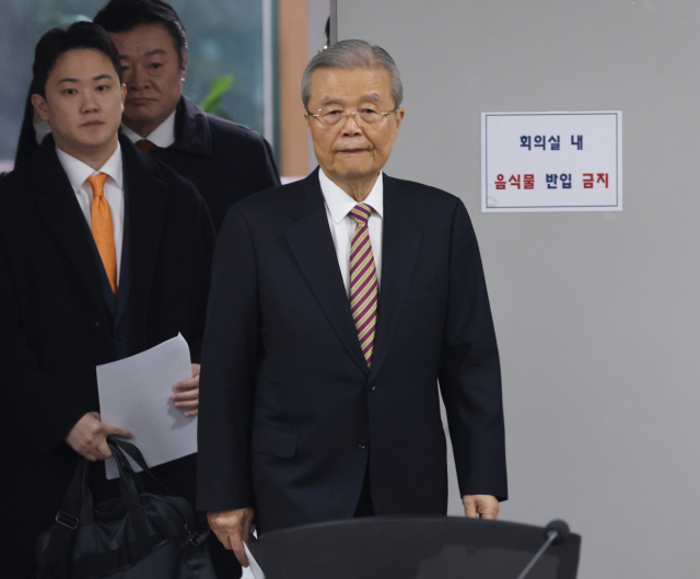 지난 3월 당시 개혁신당 공천관리위원장을 맡아 회의에 참석하고 있는 김종인 전 국민의힘 비상대책위원장. 연합뉴스