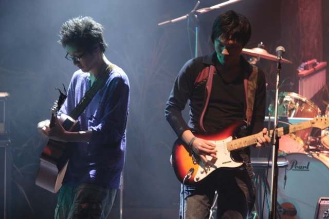 오는 23일 오후 6시 동래문화회관 소극장에서 ‘스무살의 대모험’ 공연을 갖는 듀오 포크 앙상블 '재주소년'. 애프터눈 레코드 제공