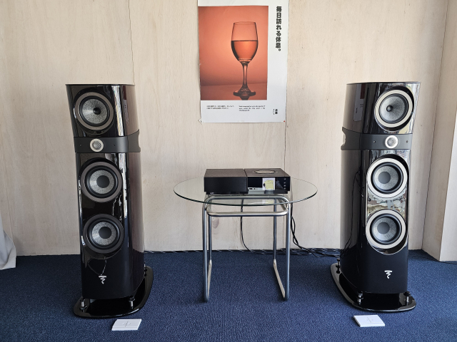 포칼 소프라2의 위엄. 선예도가 뛰어나서 평범한 이어폰이나 헤드폰으로는 잘 들리지 않던 소리가 들리는 신기한 경험을 할 수 있어. 조경건 부산닷컴 기자