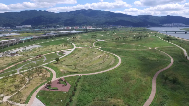 10여 년 만에 하천으로 용도가 변경된 황산공원 전경. 양산시 제공