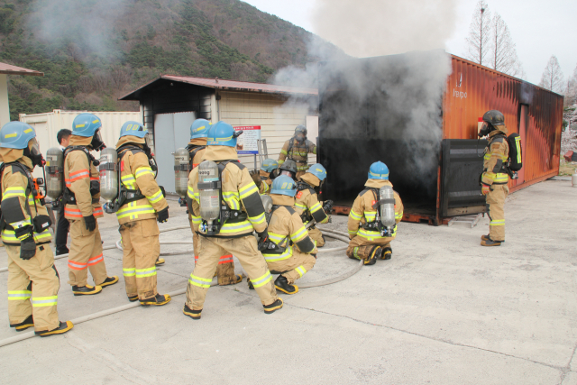 경남소방본부가 지난 2~3일 경남소방교육훈련장에서 ‘전략지휘관 특별교육’을 진행했다. 경남소방본부 제공