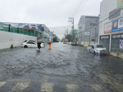 사상구청교차로 일원 침수 피해 모습