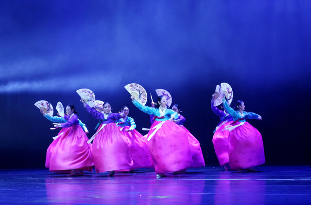 심방무곡 한 장면. 윤여숙무용단 제공