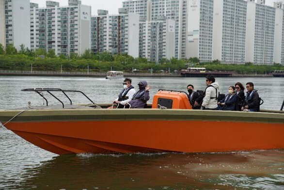 ‘2023년 부산국제보트쇼’ 기간 실외 해양레저 체험. 해수부 제공