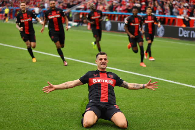 레버쿠젠 자카가 15일(한국시간) 분데스리가 브레멘과 홈 경기에서 2-0으로 앞서나가는 골을 터뜨린 뒤 기뻐하고 있다. 로이터연합뉴스