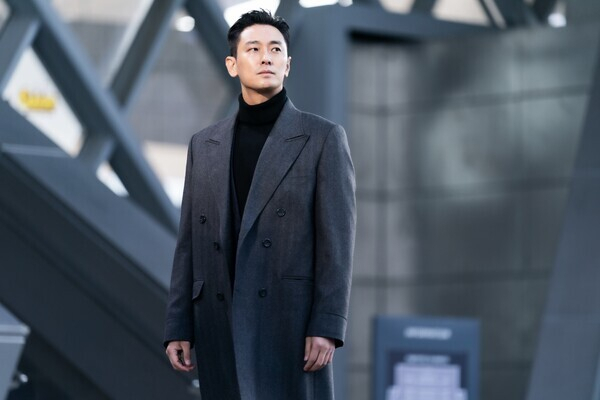 ‘지배종’ 스틸컷. 디즈니플러스 제공