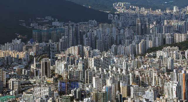 부산 동래구 일대 전경. 부산일보DB