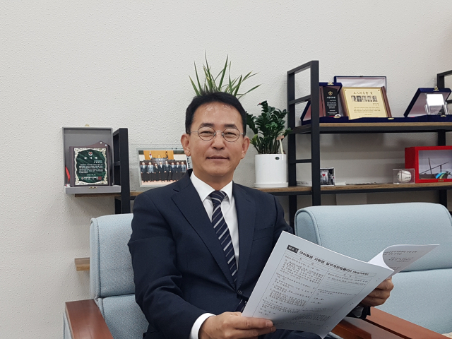 ‘건전한 음주문화 환경조성에 관한 조례 일부 개정안’을 발의한 부산시의회 이종진 복지환경위원장.