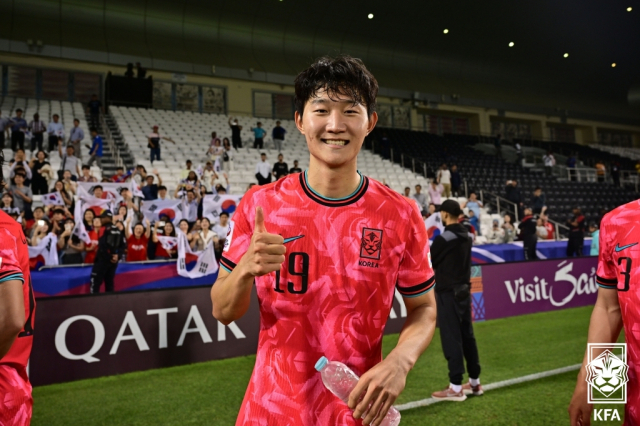 22일 카타르 도하 자심 빈 하마드 스타디움에서 열린 2024 AFC U-23 아시안컵 조별리그 B조 3차전 한국과 일본의 경기. 결승골을 뽑은 김민우가 기뻐하고 있다. 연합뉴스