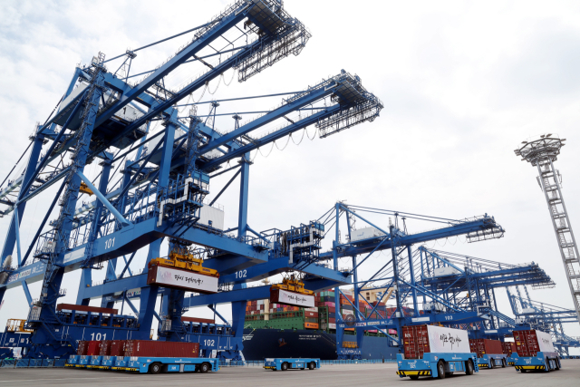 지난 5일 개장한 부산항 신항 7부두. 정종회 기자 jjh@