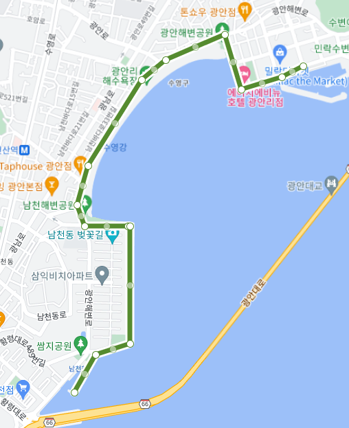 ‘밀락더마켓’ 인근에서 출발해 ‘남천동매립지 방파제’까지 뛰는 코스인데, 보면 알겠지만 거리가 꽤 있어. 여길 왕복해야 하니 러닝을 한 번도 안 해본 ‘쌩초보’는 뛰기 힘들 수도 있지. 구글 지도 캡처