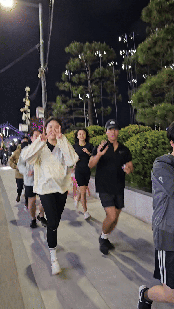 광안해변로로 진입하는 크루들. 아직까지는 멀쩡하고 쌩쌩한 모습이야. 조경건 부산닷컴 기자