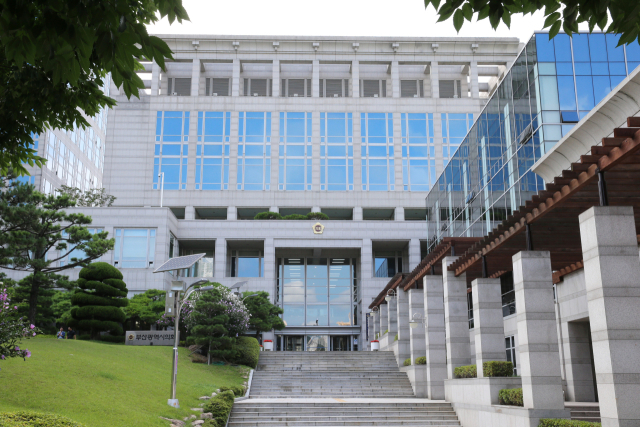 부산시의회 전경. 부산일보 DB