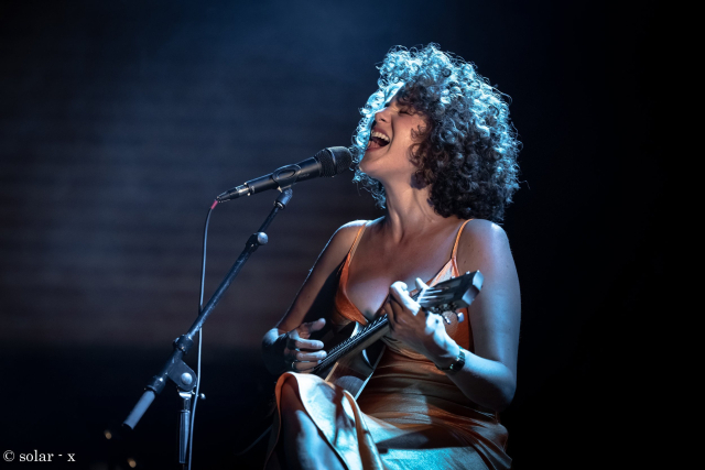 오는 5월 6일 부산 해운대문화회관 해운홀에서 내한 공연을 갖는 프랑스 재즈 보컬 시릴 에메. 재즈브릿지컴퍼니 제공