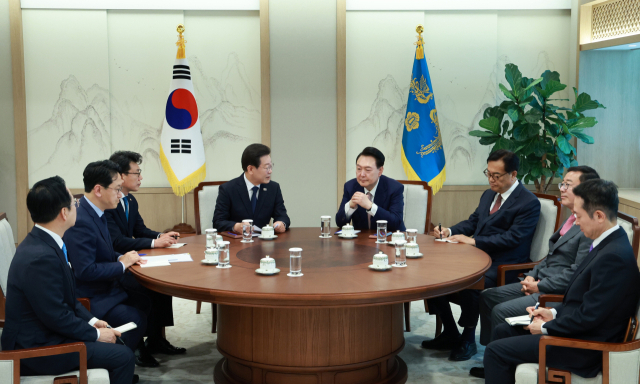 더불어민주당 이재명 대표가 29일 서울 용산 대통령실 집무실에서 열린 윤석열 대통령과의 영수회담에서 발언하고 있다. 연합뉴스