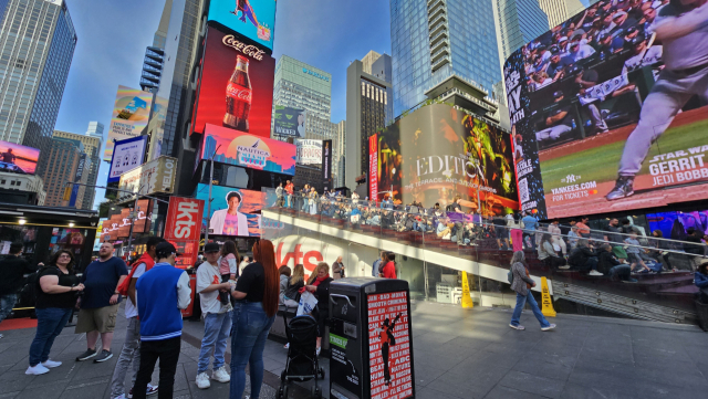 브로드웨이와 7번가가 교차하는 지점에 있는 타임스 스퀘어 전경. 김태권 기자