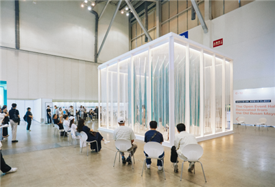 지난해 열린 2023부산국제건축제 기간 중 벡스코 전시장 내 설치된 파빌리온의 모습. 부산시 제공