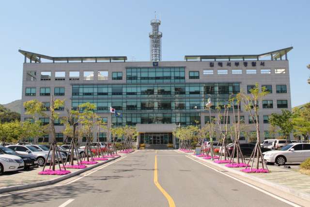 경남 김해 김해서부경찰서 건물 전경.
