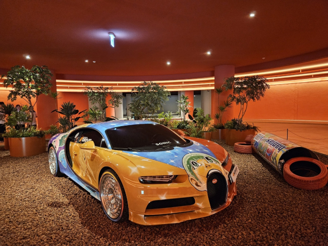 기안84 작가의 웹툰 주인공이 랩핑된 차. 김효정 기자