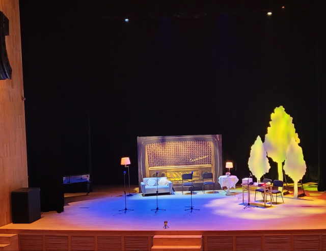 제21회 테너 이칠성 독창회를 꾸밀 무대 세트. 오페라단 나눔 제공