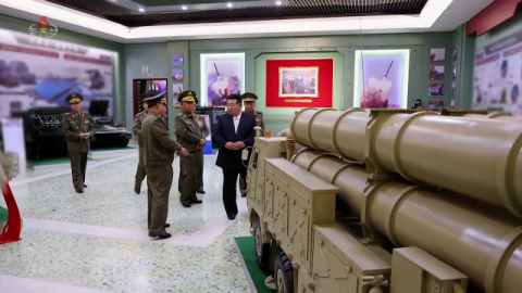 북한, 탄도미사일 10여발 동해상으로 발사