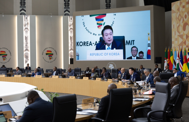 윤석열 대통령이 4일 ‘2024 한-아프리카 정상회의장’에서 열린 ‘한-아프리카 정상회의 폐회식’에서 발언하고 있다. 대통령실 제공