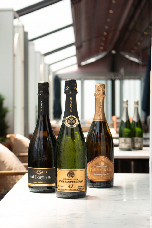 올해 국내 판매 예정인 폴 당장 뀌베 카르트 블랑쉬, 폴 당장 뀌베 장 밥티스트, 폴 당장 뀌베 47' 골드에디션(왼쪽부터). 아영FBC 제공