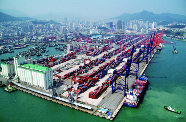 이전 준비 중인 부산 자성대부두 전경. 부산항만공사 제공