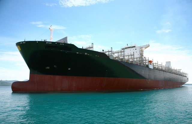 HJ중공업이 건조한 컨테이너선. HJ중공업 제공