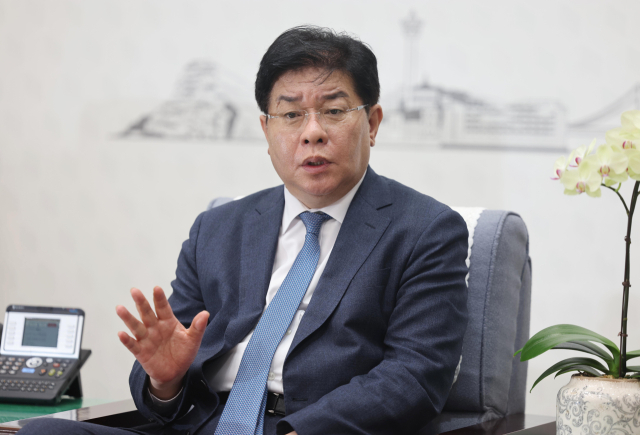 안성민 부산시의회 의장은 2일 <부산일보>와 만나 전국에서 가장 선진적인 광역의회를 선보이겠다는 포부를 밝혔다. 이재찬 기자 chan@