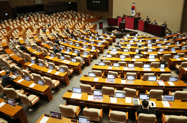 국민의힘 박준태 의원이 4일 오전 국회에서 필리버스터(법안 처리 저지를 위한 무제한 토론)를 진행하고 있다. 필리버스터가 시작 24시간 만인 이날 오후 종료되면, 채상병특검법 표결이 진행될 전망이다. 연합뉴스