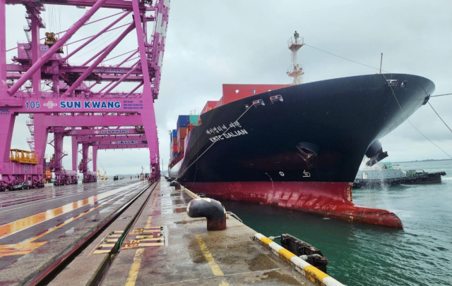 ‘코리아 차이나 말레이시아’ 서비스에 투입되는 ‘케이엠티씨 다롄(KMTC DALIAN)’호. 인천항만공사(IPA) 제공