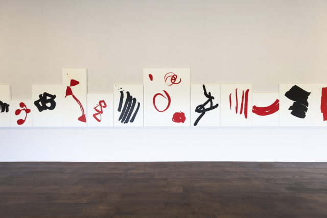 이배 작가의 아크릴 미디엄 시리즈 작품들. 조현화랑 제공