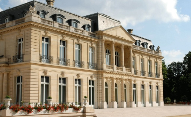 프랑스 파리에 위치한 OECD 본부. 홈페이지