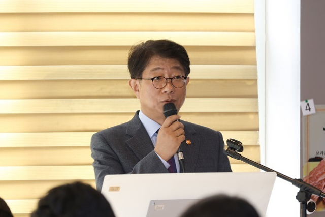 박상우 국토교통부 장관이 11일 세종시에서 국토교통부 출입기자들과 간담회를 갖고 있다. 국토부 제공