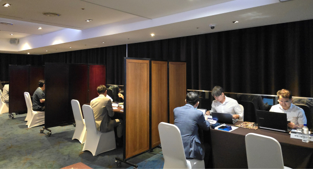 한국산업기술진흥원(KIAT)은 16일 서울 양재 엘타워에서 삼성전자 기술나눔 설명회를 개최했다. 사진은 상담회 현장 모습. KIAT 제공