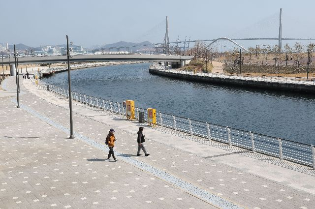 부산항 북항재개발 1단계 구역의 북항친수공원. 정종회 기자 jjh@