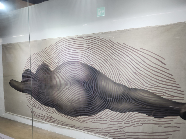 강선보 화백의 구순 기념전에 선보인 대형 회화 ‘상황’. 부산미술협회 제공