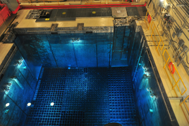 국내 원전 사용후핵연료 저장조(습식). 한수원 제공