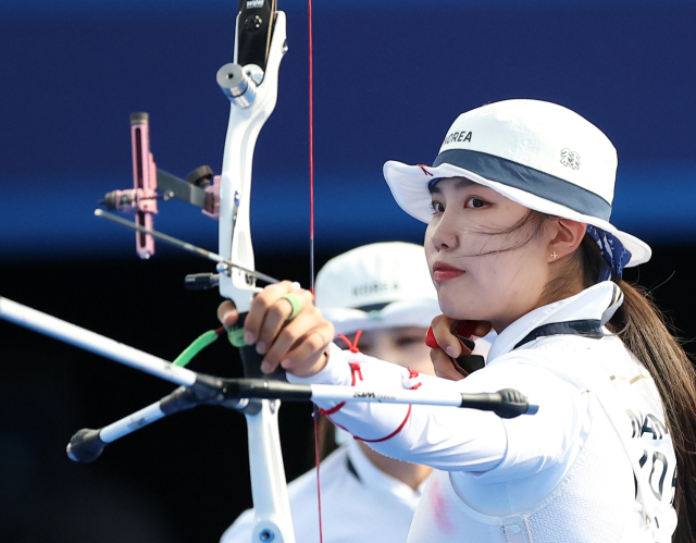 28일(현지시간) 남수현이 활시위를 놓고 있다. 연합뉴스