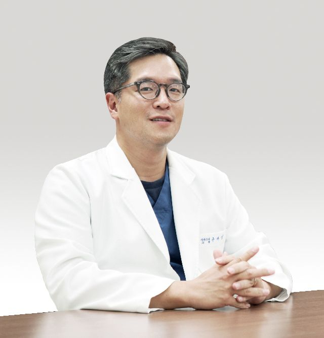 은성의료재단 구자성 신임 이사장. 부산일보DB