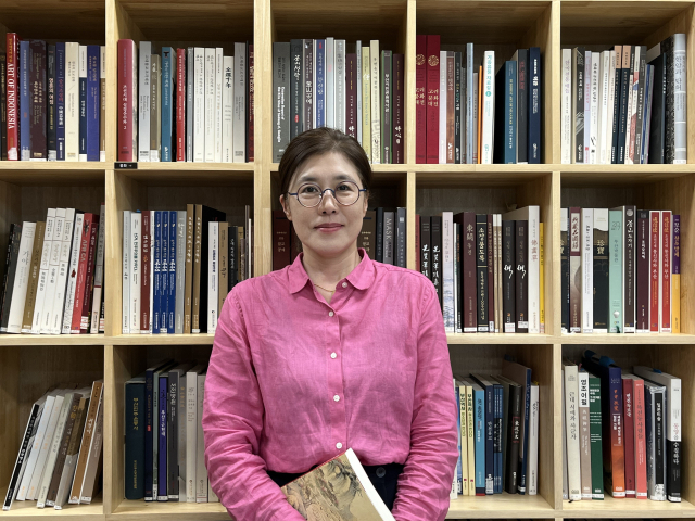 이현주 부관장은 “책을 쓰면서 부산을 대하는 자세가 많이 달라졌다”며 “타자적 감정이 아니라 부산을 좀 더 뚜렷하게 마주할 수 있었다”고 밝혔다.