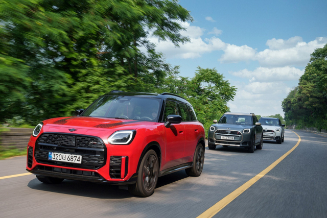 미니코리아의 3세대 '뉴 미니 컨트리맨' 주행 모습. 미니코리아 제공